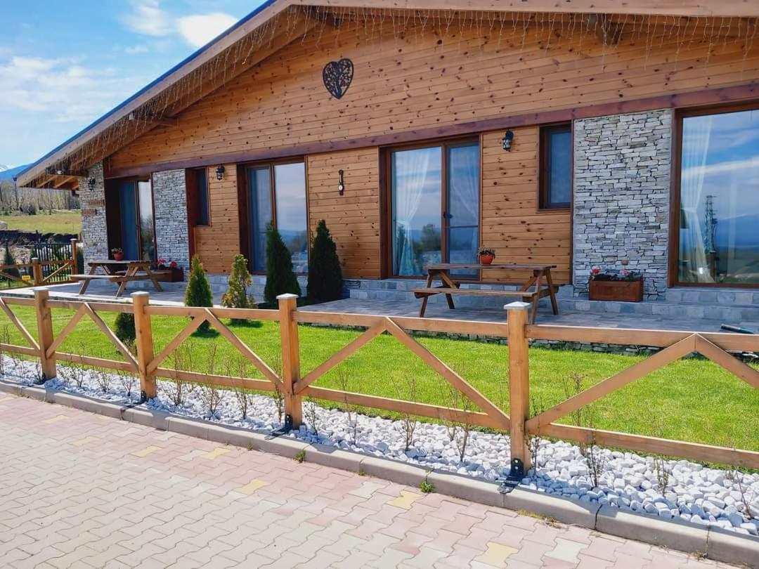 Mountain Villa Jordan- With Jacuzzi Razlog Ngoại thất bức ảnh